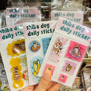 クーリエ『シール販売中です!』